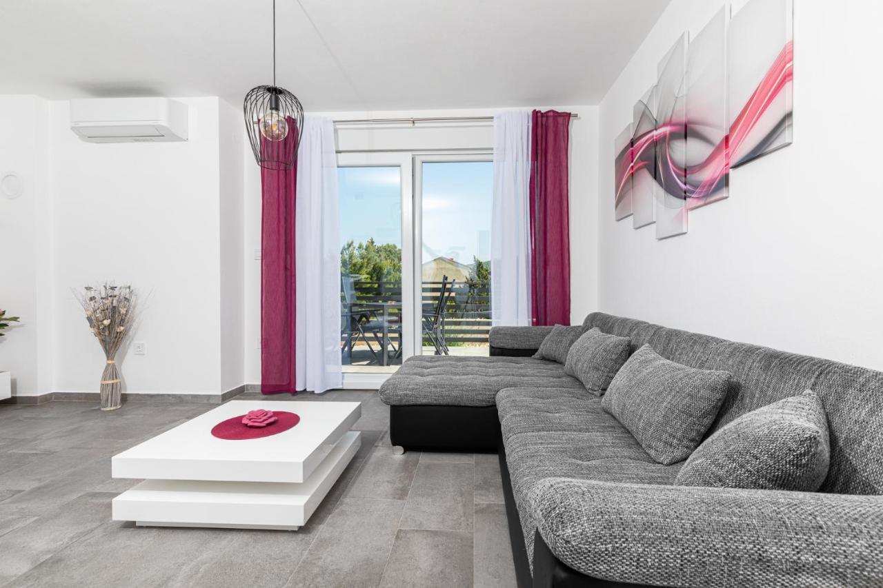 פונאנט Apartman Bura מראה חיצוני תמונה