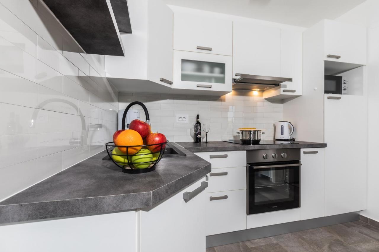 פונאנט Apartman Bura מראה חיצוני תמונה